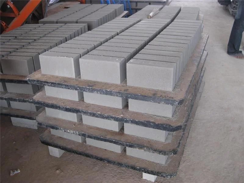 Mobile Type Concrete Hollow Block Brick Paver Making Machine Qtm10-15