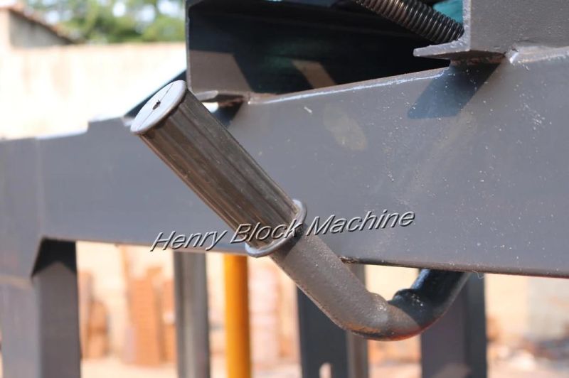 Qtj4-40 Small Scale Cocnrete Paver Block Making Machine