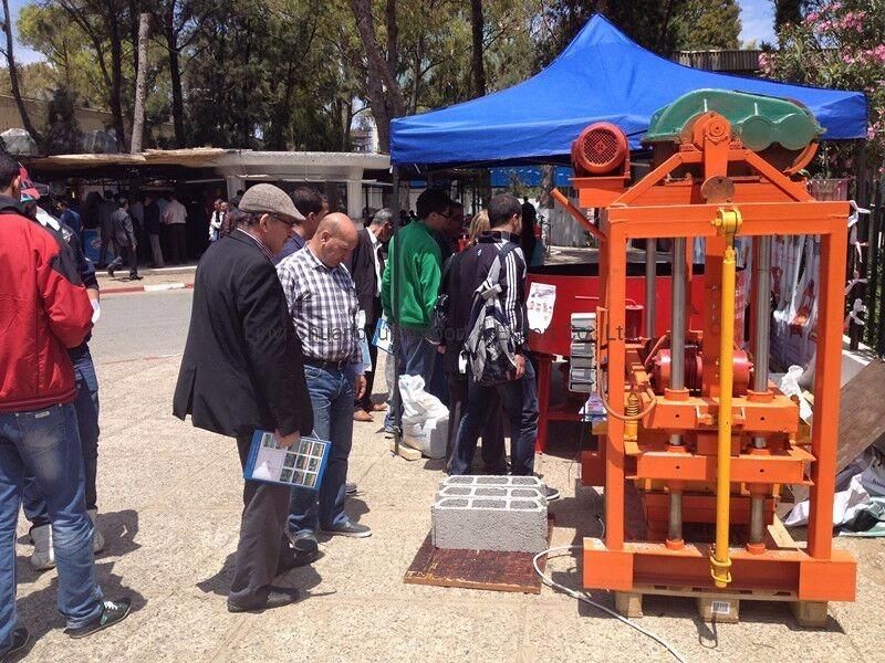 Qtj4-40 Small Manual Block Machine Concrete Vibrated Hollow Block Paver Block Making Machine for Sale