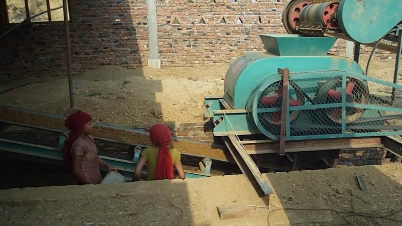 Environmental Used Soil Mud Clay Brick Making Machine to India and Nepal Price