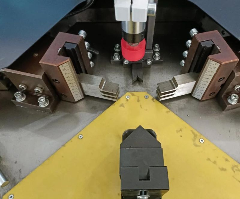 Heavy -Duty Digital Knife Ajustment Corner Combining Machine