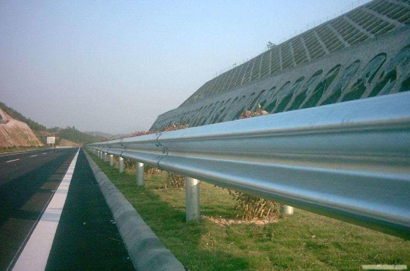 W Beam Crash Barrier Highway Guardrail Machine Price