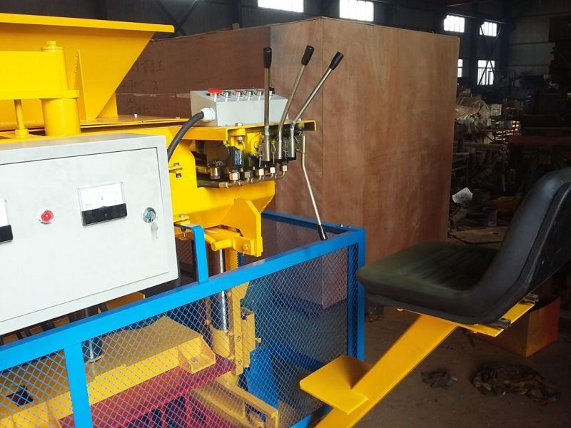 Cement Egg Laying Brick Making Machine Hydraulic Mobile Block Machine for Building Material Production