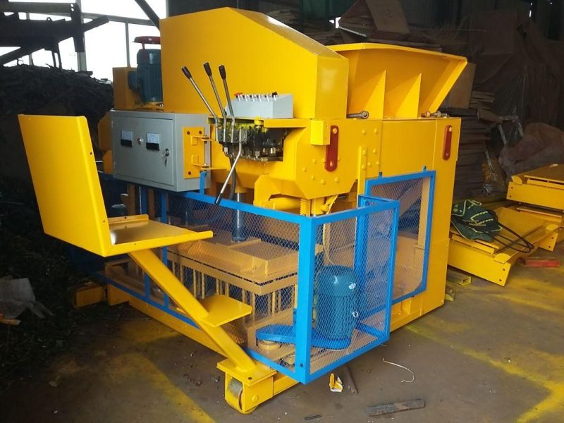 Cement Egg Laying Brick Making Machine Hydraulic Mobile Block Machine for Building Material Production