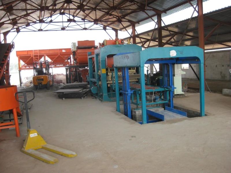 Qt12-15 Full Automatic Hollow Block Cement Brick Making Machine