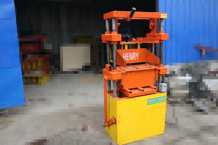 Simple Hollow Block Making Machine Concrete Brick Machine Paver Curbstone Making Machine Hr1-18