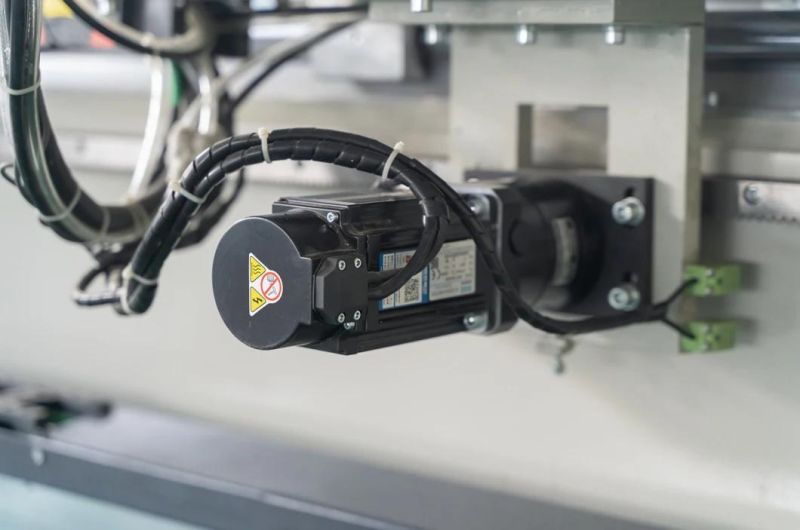 Aluminium Double Mitre Saw Window and Door Making Machine