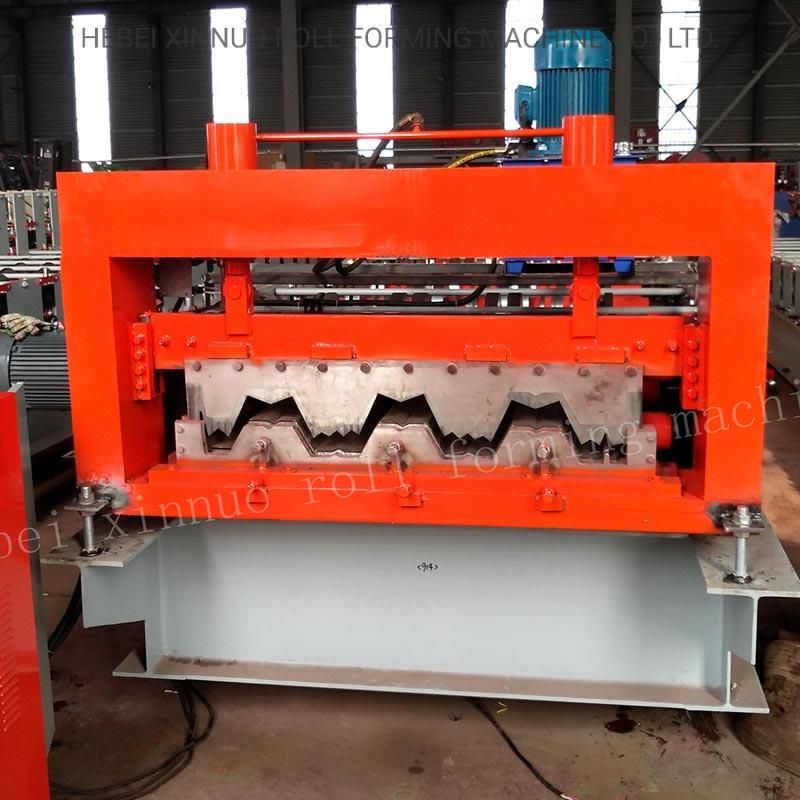 Colored Steel Xinnuo Main Nude Packing with Plastic Film Roof Panel Roofing Roll Forming Machine