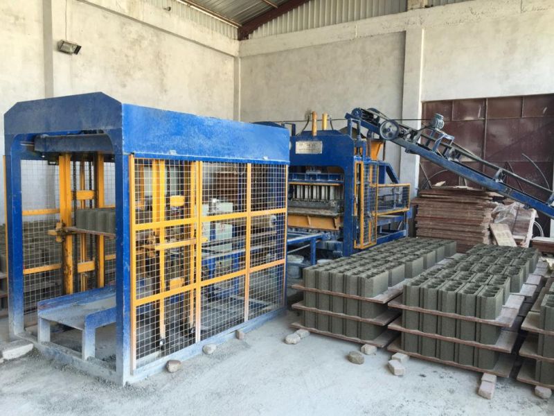 Qt4-15 Hollow Block Making Machine in Brazil