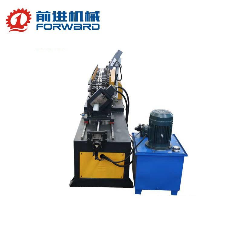 China Forward Metal Track Roll Forming Machine