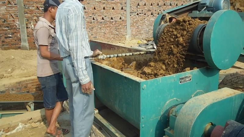 Environmental Used Soil Mud Clay Brick Making Machine to India and Nepal Price