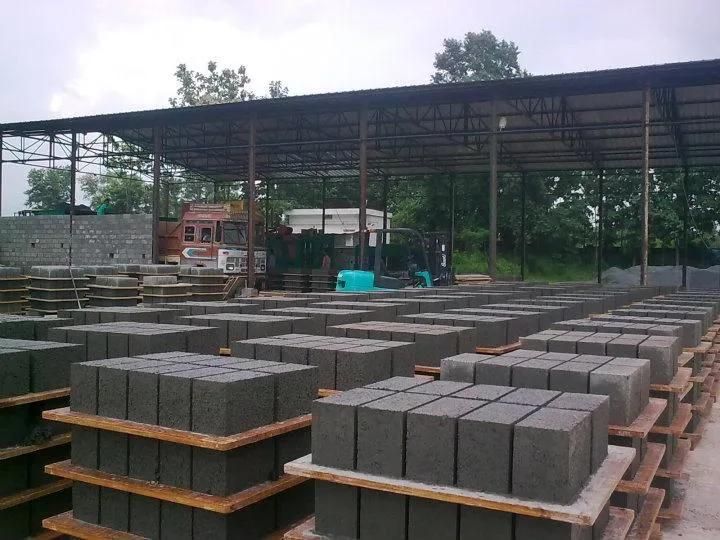 Good Quality Qt4-15 Automatic Concrete Cemeng Hollow Solid Paving Brick Making Machine for Construction Materials