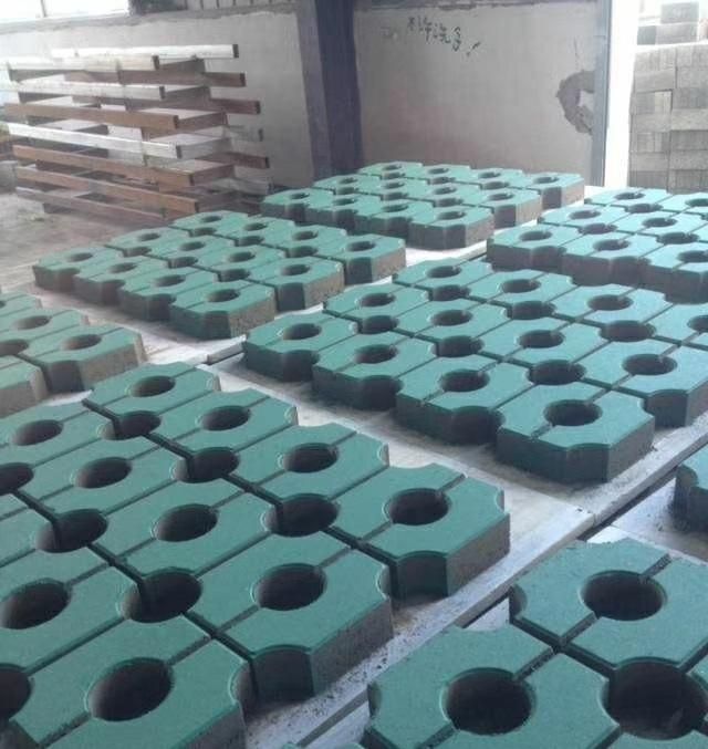 Qt4-16 Hydraulic Press Auto Lime Sand Brick Making Machine Hollow Block Production Line