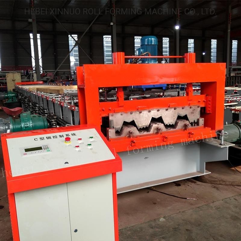 Colored Steel Xinnuo Main Nude Packing with Plastic Film Roof Panel Roofing Roll Forming Machine