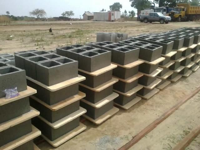 Qtj4-40 High Quality Hollow Solid Paving Block Making Machine with Concrete Cement Mixer