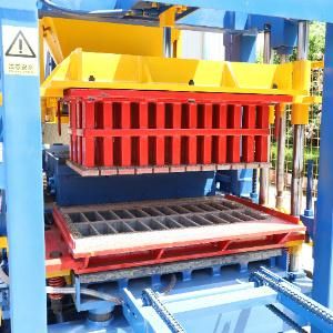 Germany Technology Qt4-15 Automatic Hydraulic Block Moulding Machinery Concrete Hollow Brick Making Machine with Factory Price