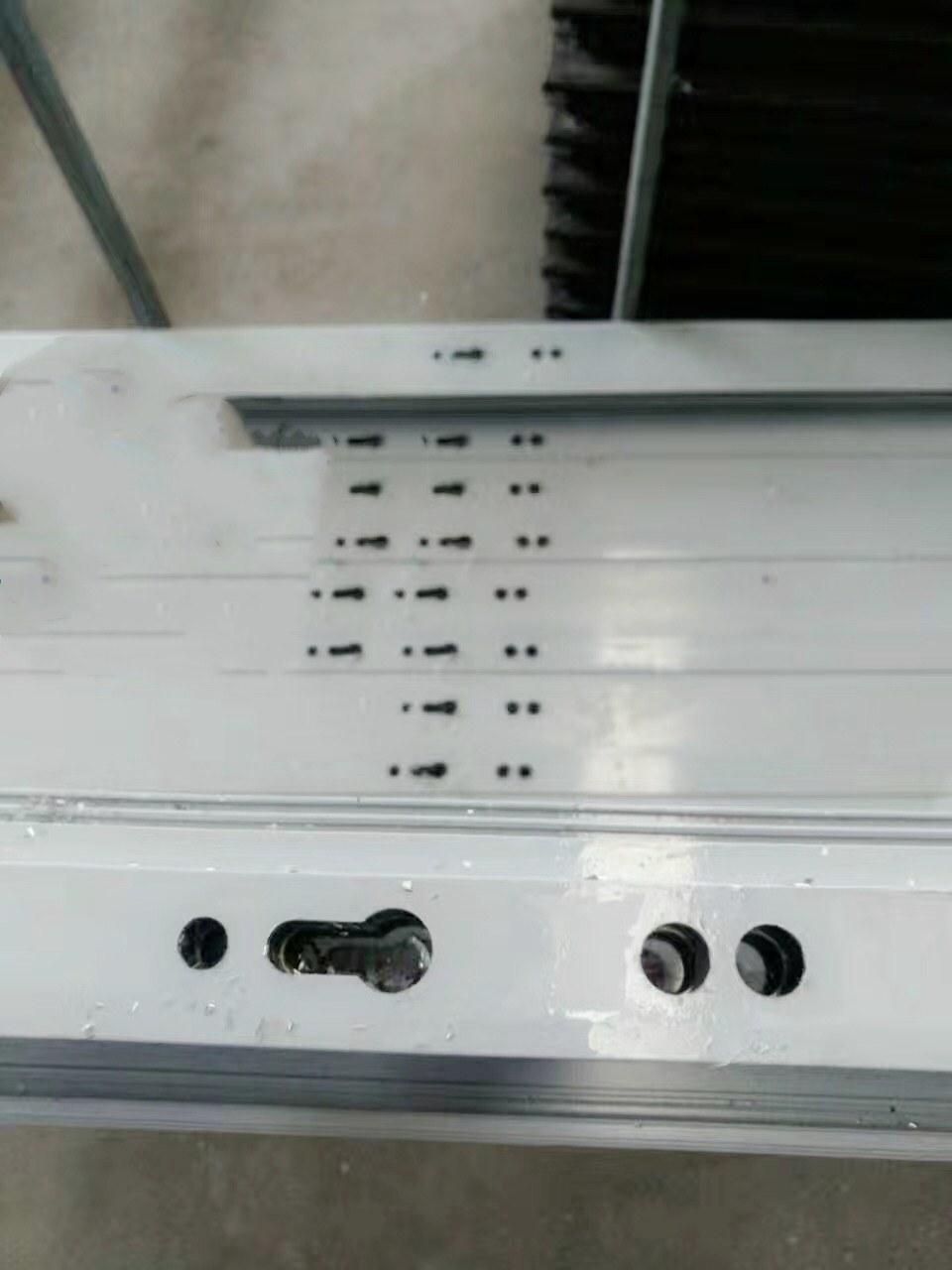 China CNC Aluminum Window Machine for Drilling Milling Holes Slots