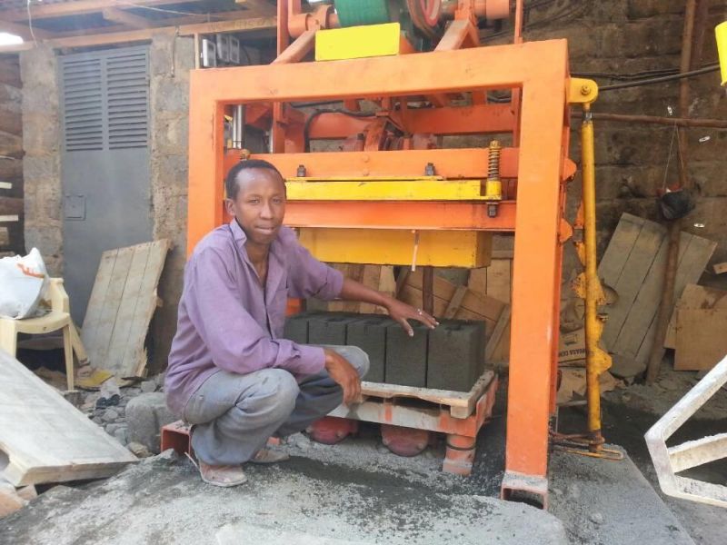 Manual Pavement Brick Machine Celulares Block Machine for Uzibekstan (QTJ4-40)